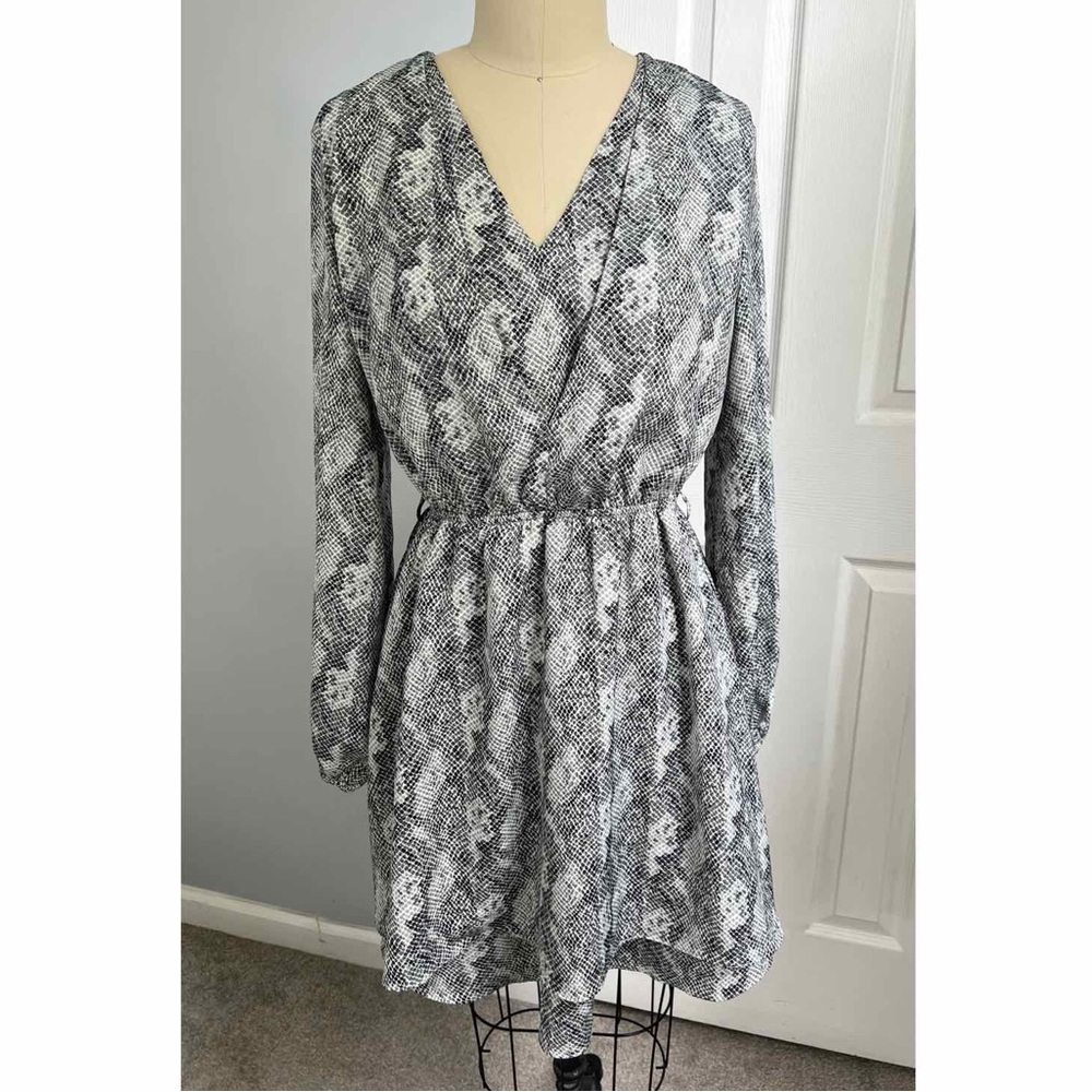 She + Sky Snakeskin V-Neck Long Sleeve Dress
